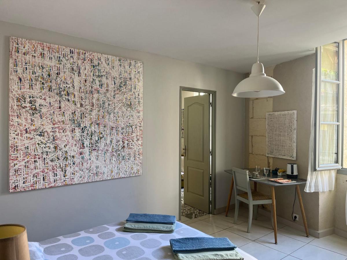 Chambre Paisible Dans Une Ancienne Batisse Renovee Issigeac Eksteriør billede